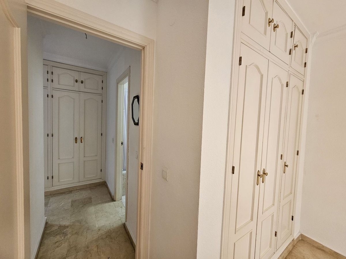 Appartement te koop in Estepona | 2 slaapkamers H4883365