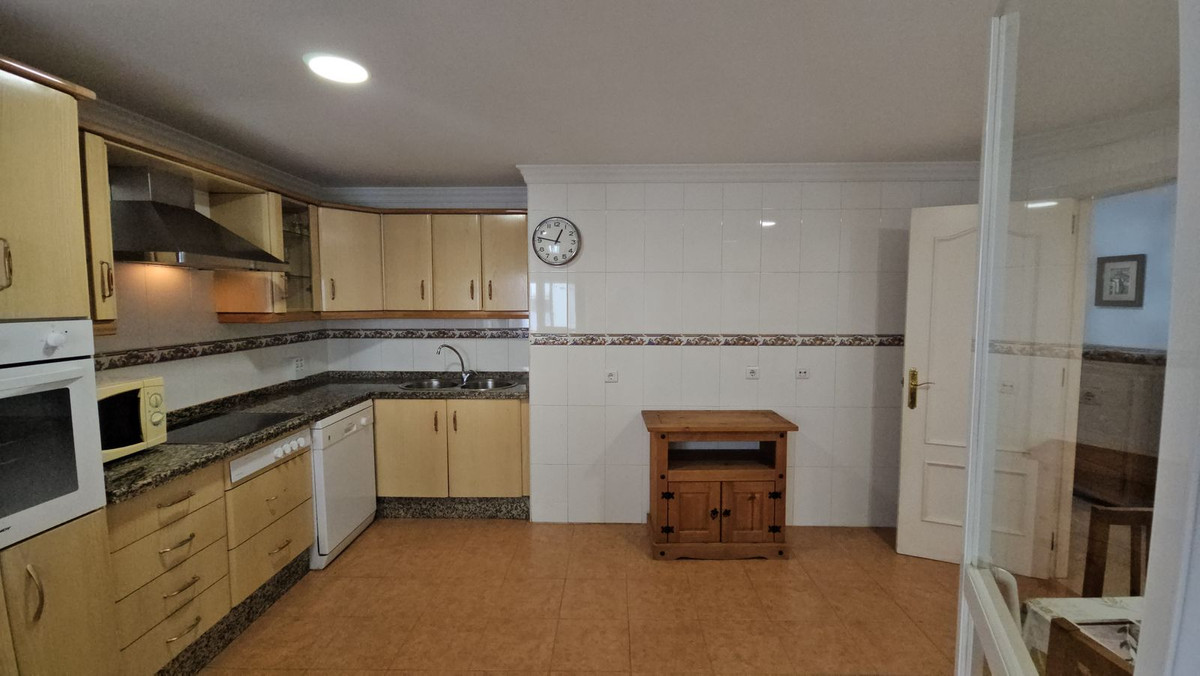 Appartement te koop in Estepona | 2 slaapkamers H4883365