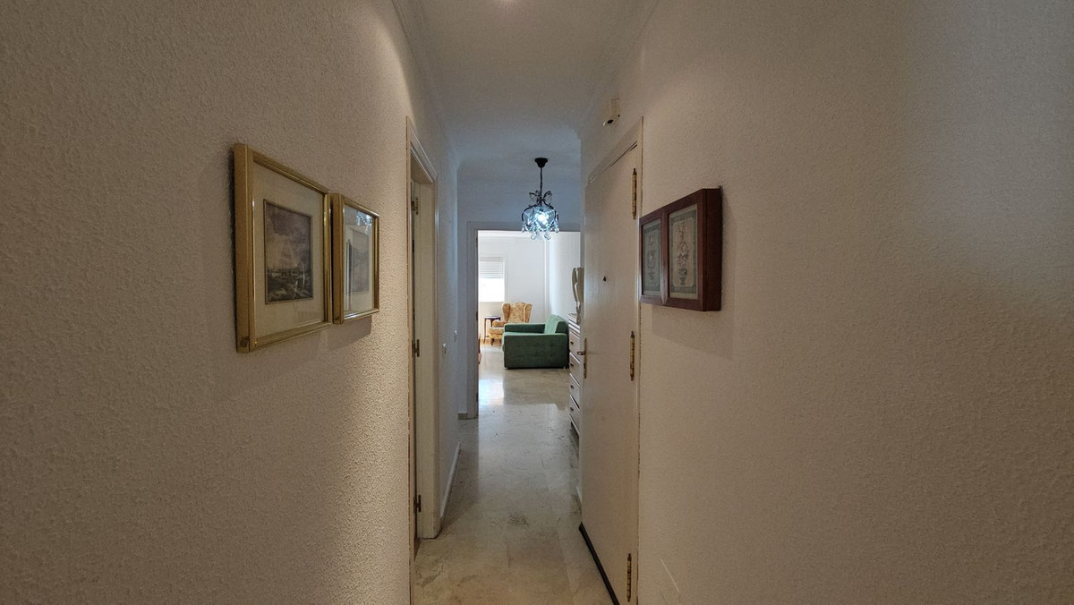 Appartement te koop in Estepona | 2 slaapkamers H4883365