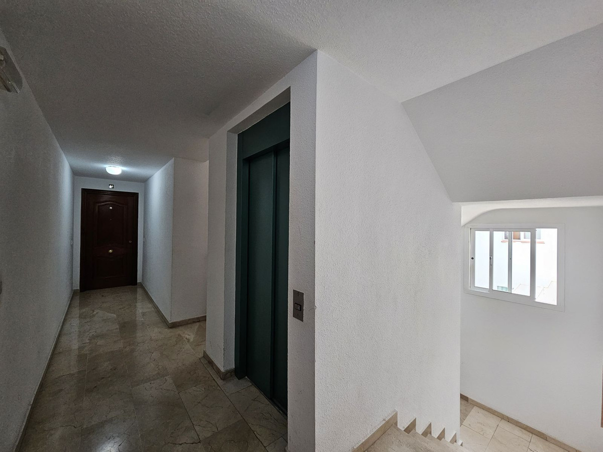 Appartement te koop in Estepona | 2 slaapkamers H4883365