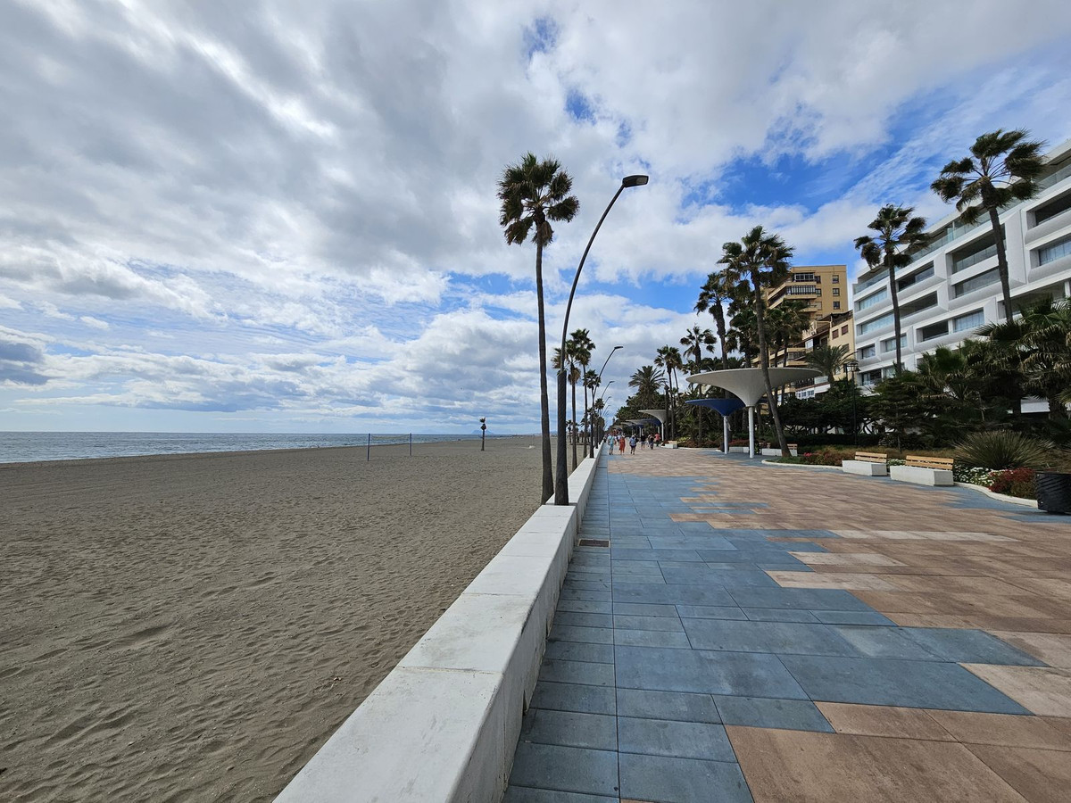 Appartement te koop in Estepona | 2 slaapkamers H4883365