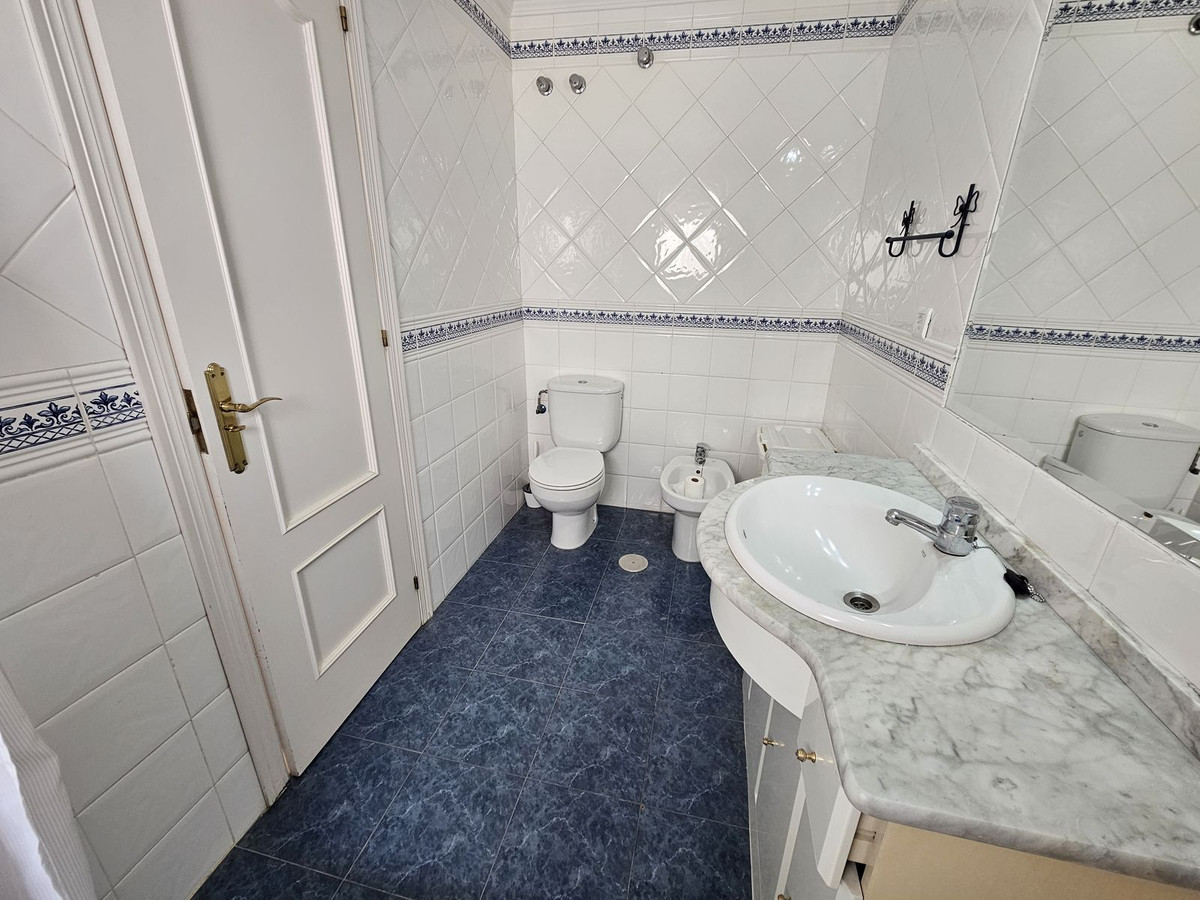 Appartement te koop in Estepona | 2 slaapkamers H4883365