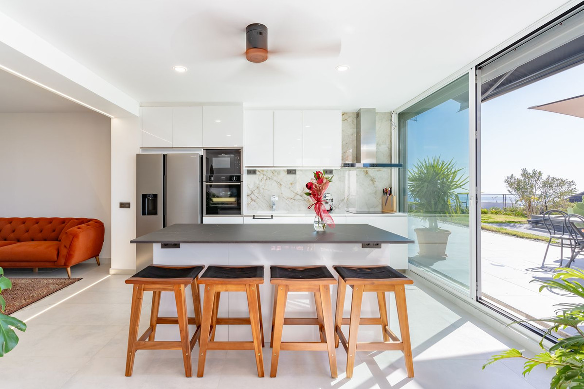 Appartement te koop in Estepona | 4 slaapkamers H4890244