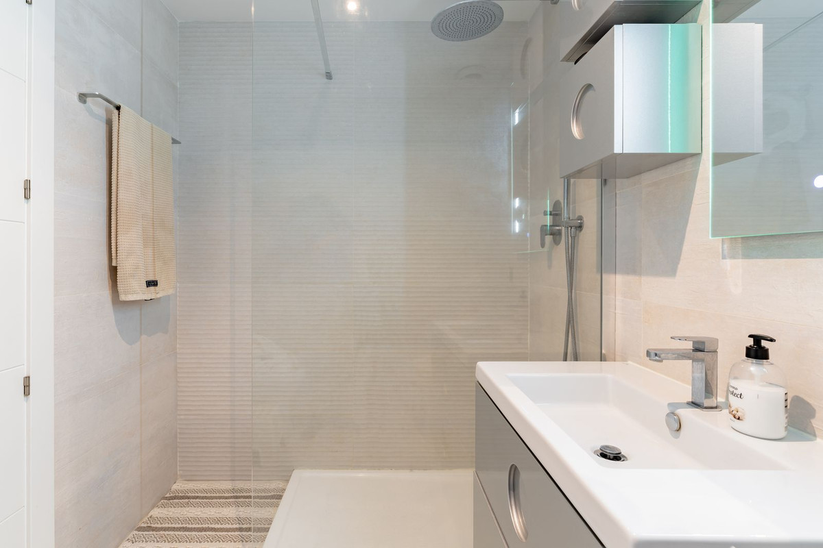 Appartement te koop in Estepona | 4 slaapkamers H4890244