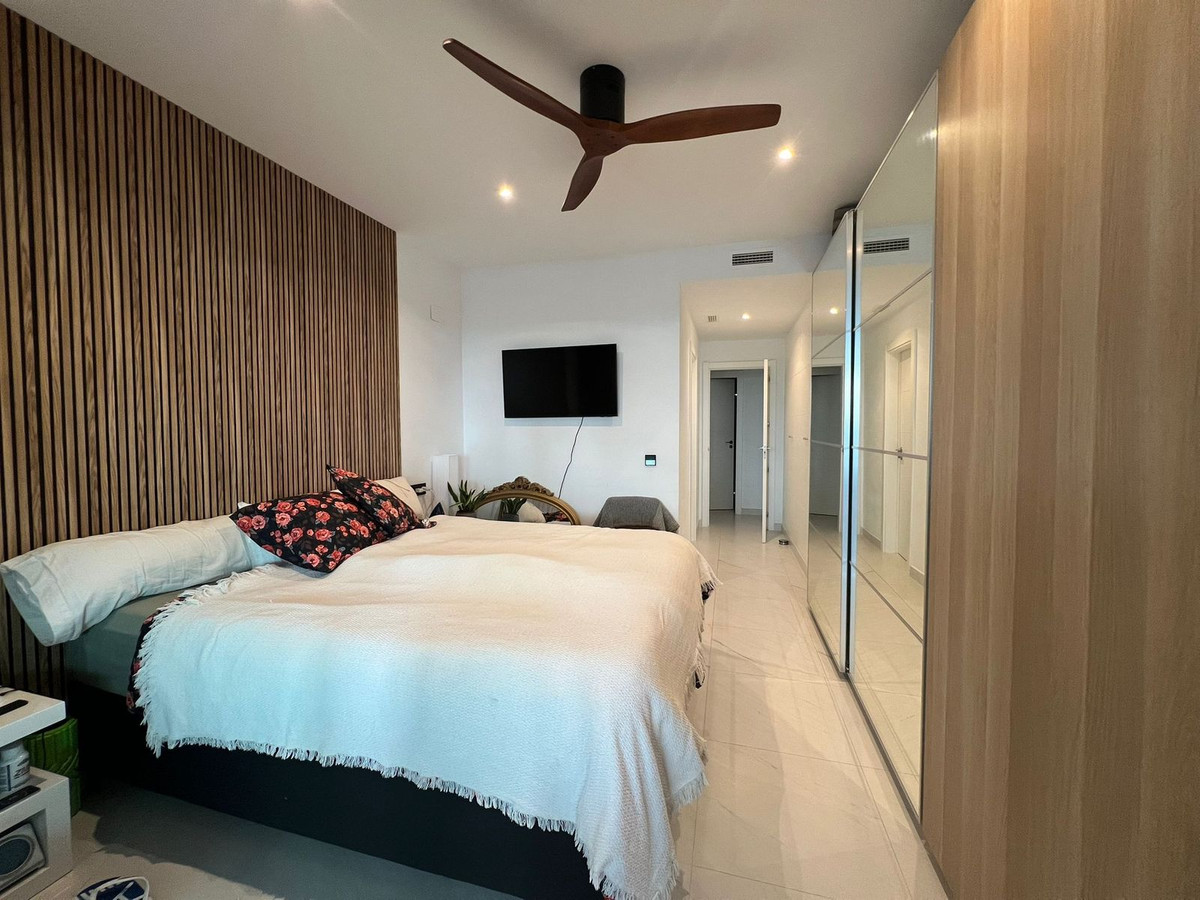 Appartement te koop in Estepona | 4 slaapkamers H4890244