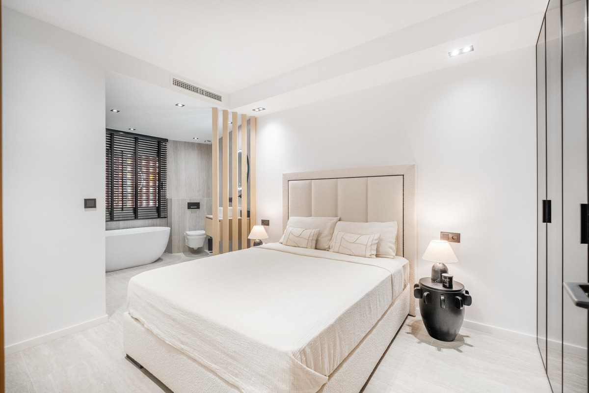 Appartement te koop in Estepona | 3 slaapkamers H4904944