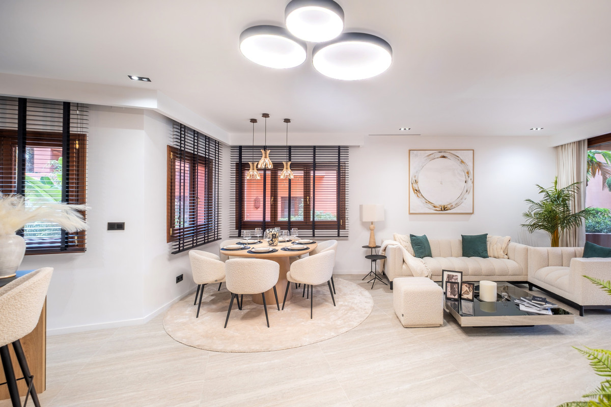 Appartement te koop in Estepona | 3 slaapkamers H4904944