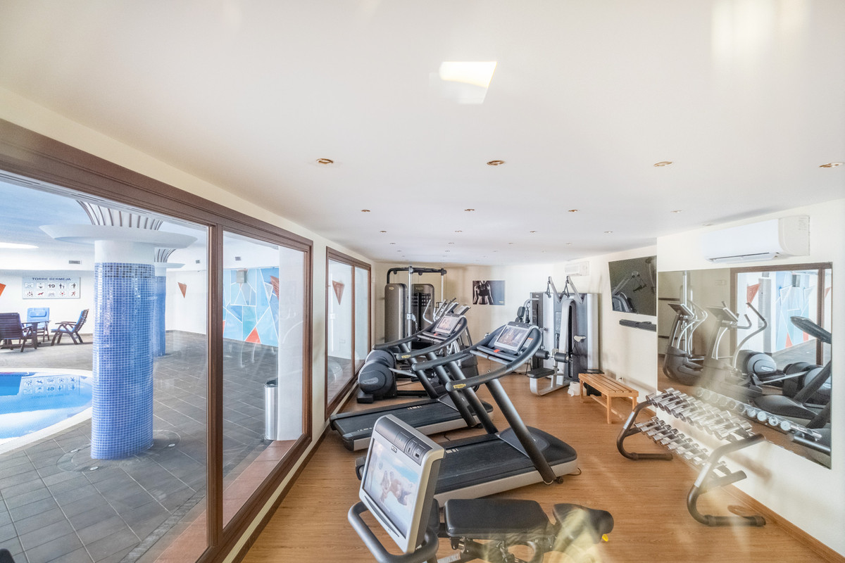 Appartement te koop in Estepona | 3 slaapkamers H4904944