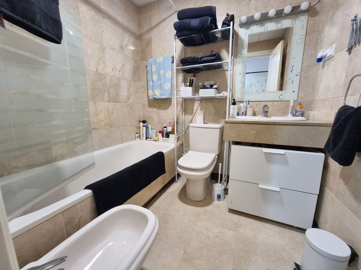 Appartement te koop in Estepona | 3 slaapkamers H4957453