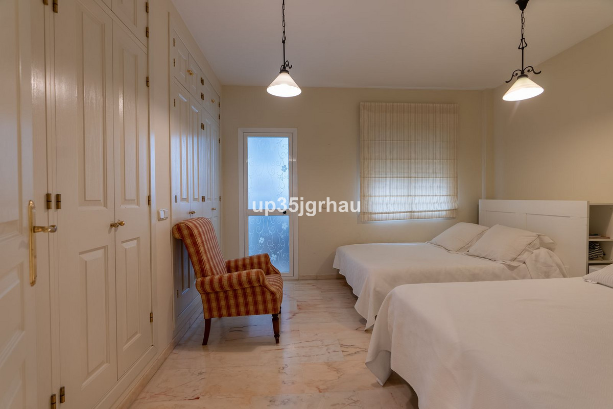 Appartement te koop in Estepona | 3 slaapkamers H4958086