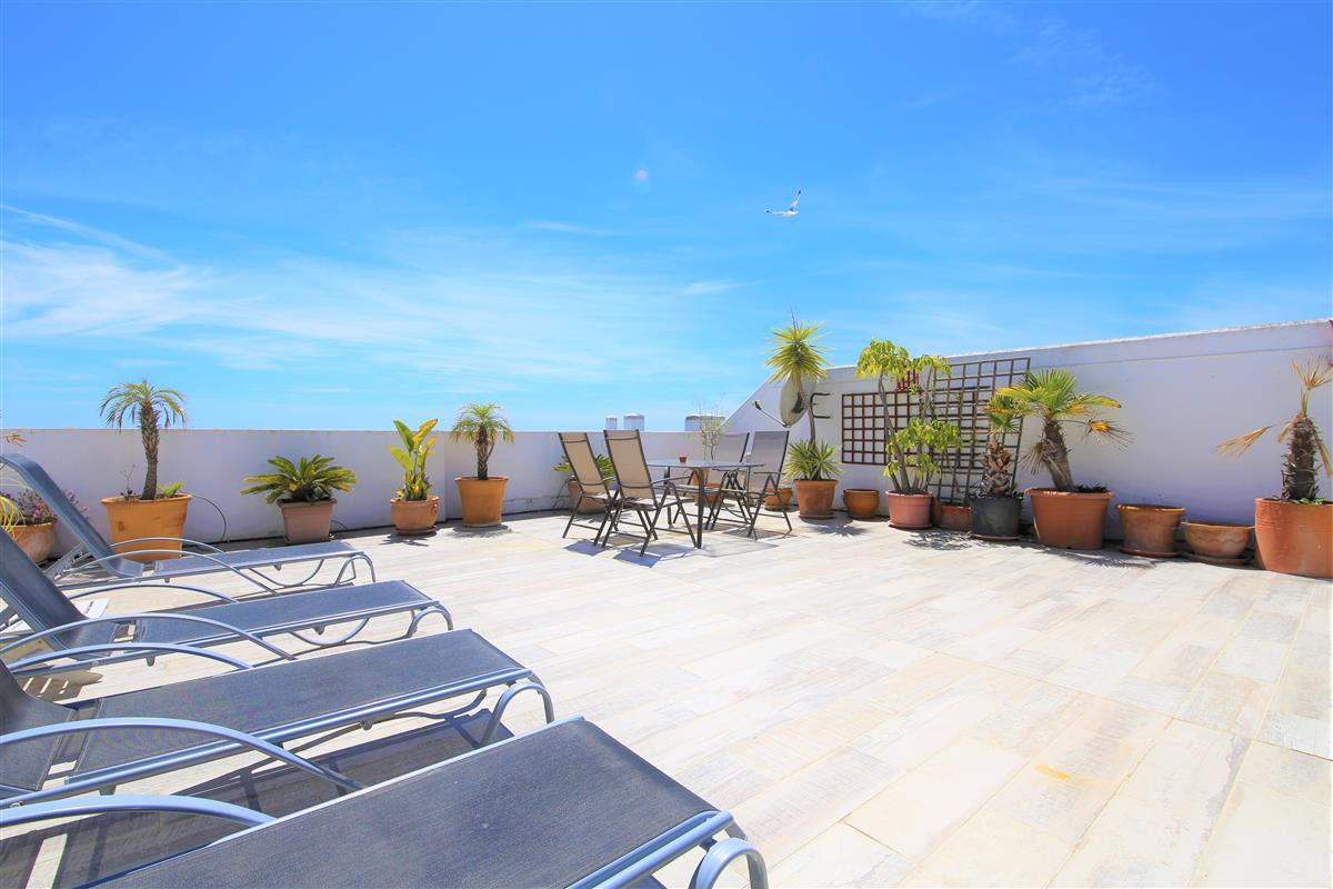 Penthouse te koop in Estepona | 2 slaapkamers H4958938