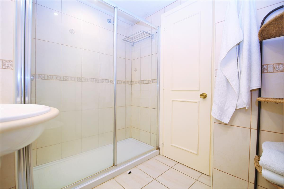Penthouse te koop in Estepona | 2 slaapkamers H4958938