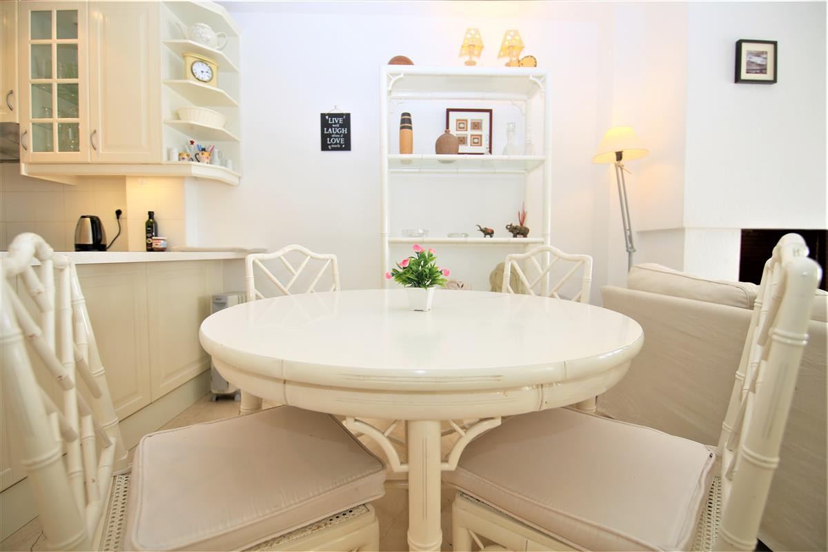 Penthouse te koop in Estepona | 2 slaapkamers H4958938