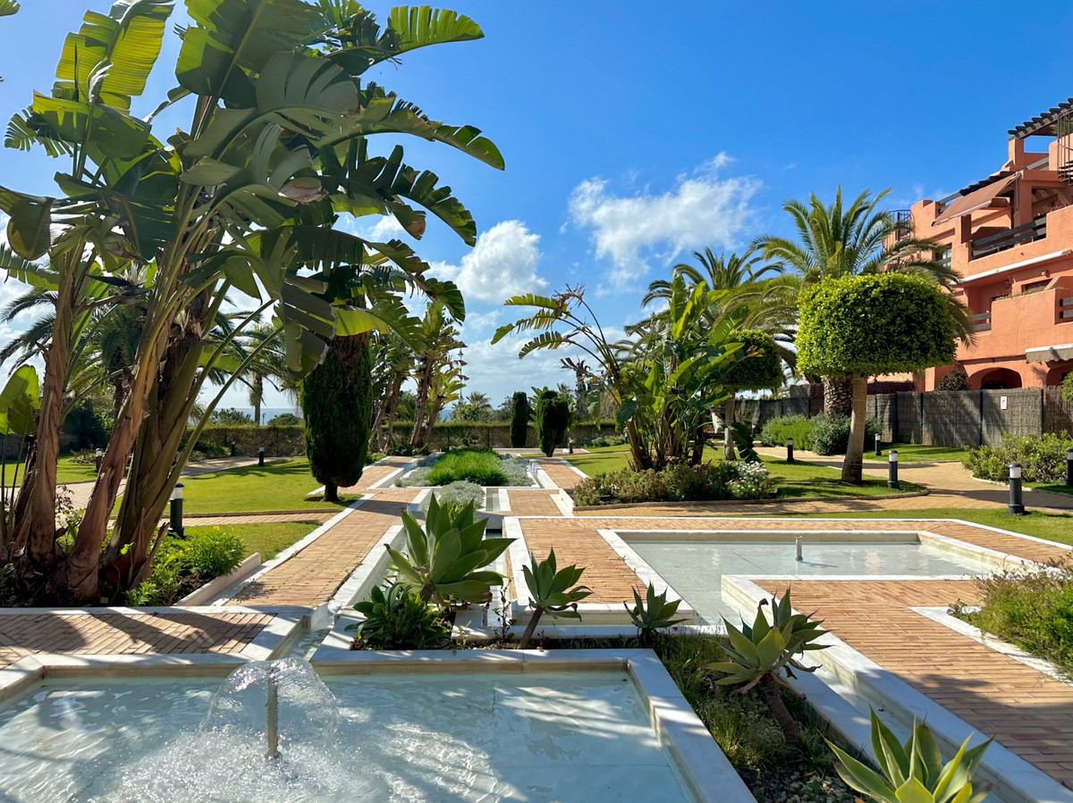 Tussenverdieping Appartement in Estepona-1