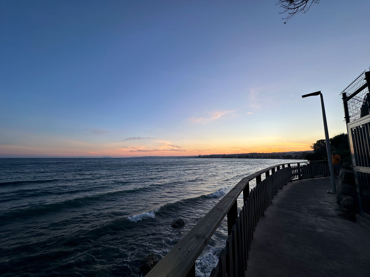 Tussenverdieping Appartement in Estepona-4