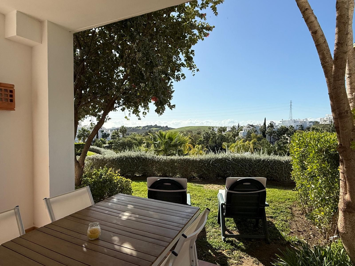 Begane grond appartement in Estepona-1