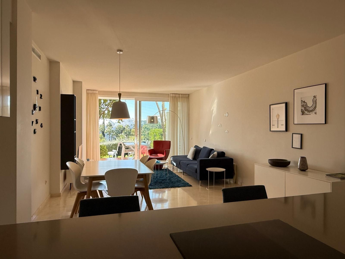 Begane grond appartement in Estepona-3