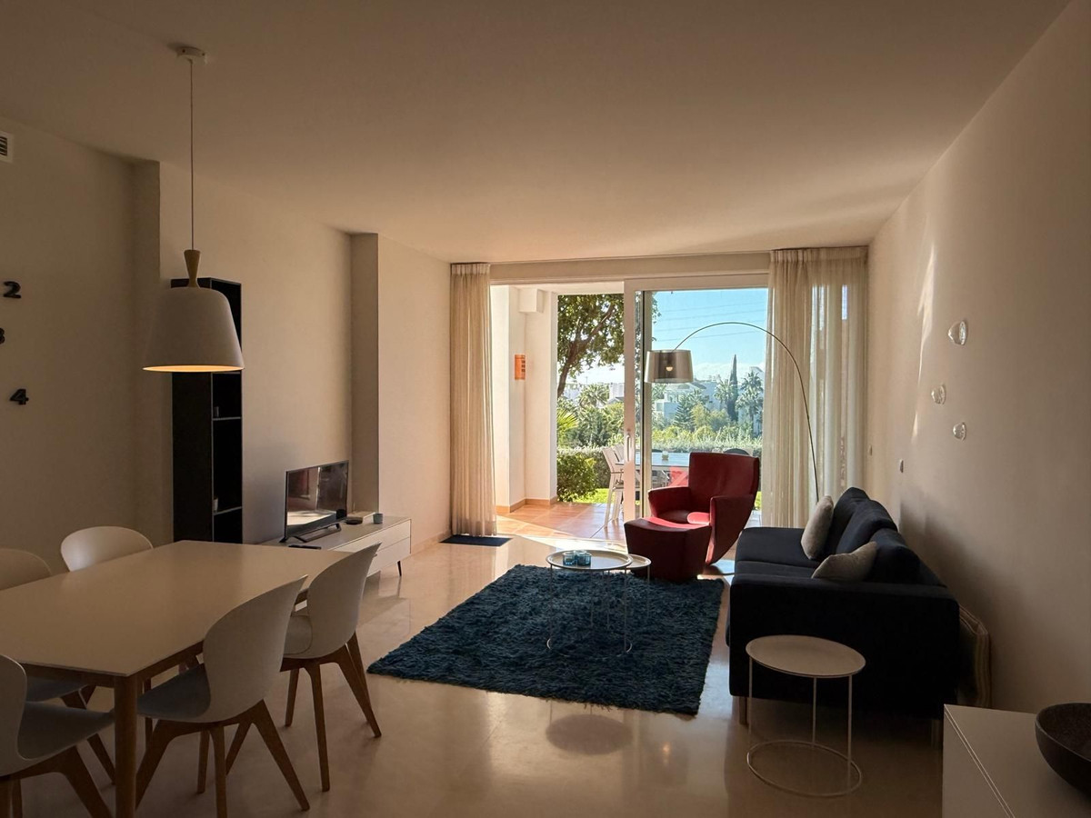 Begane grond appartement in Estepona-4