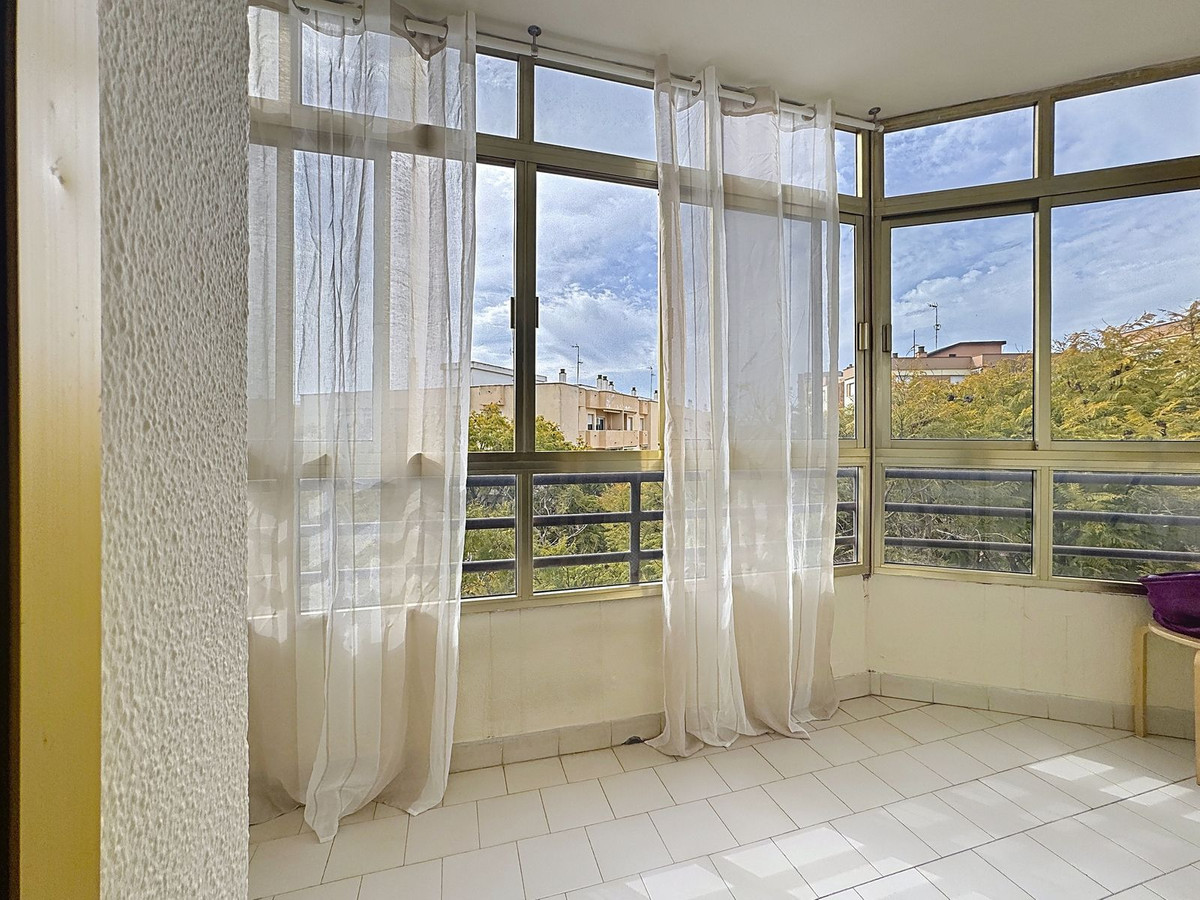 Tussenverdieping Appartement in Estepona-1