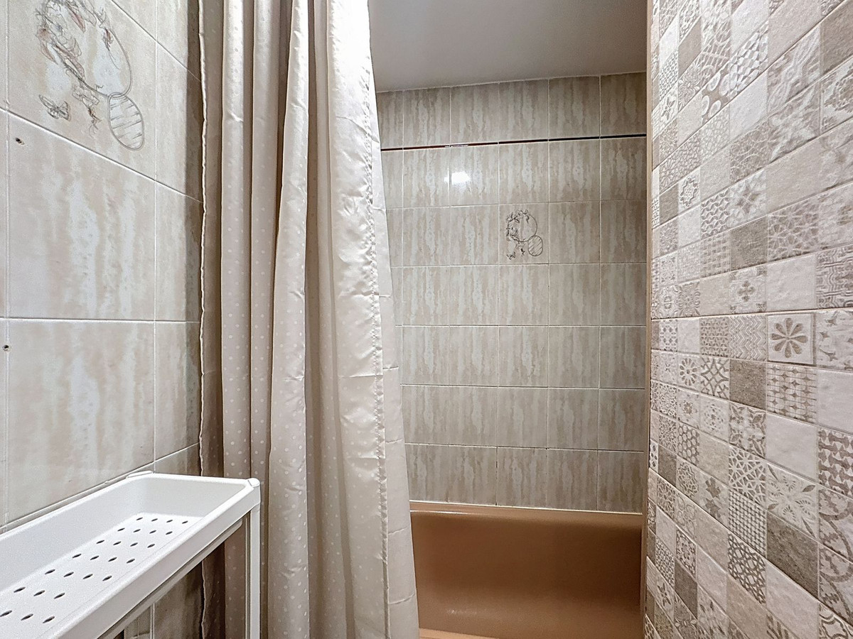 Tussenverdieping Appartement in Estepona-4