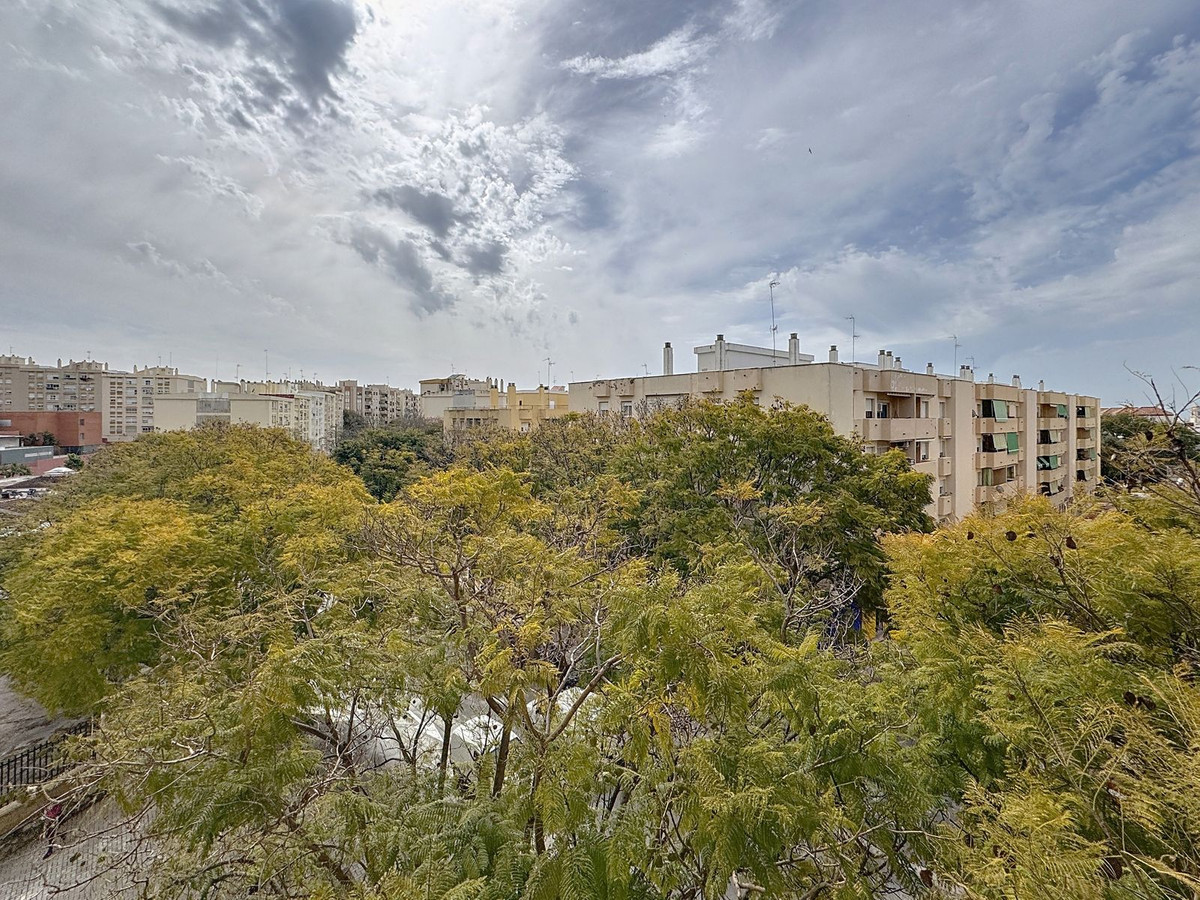 Tussenverdieping Appartement in Estepona-6