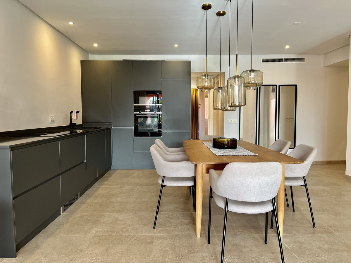 Appartement te koop in Estepona | 3 slaapkamers H5008303