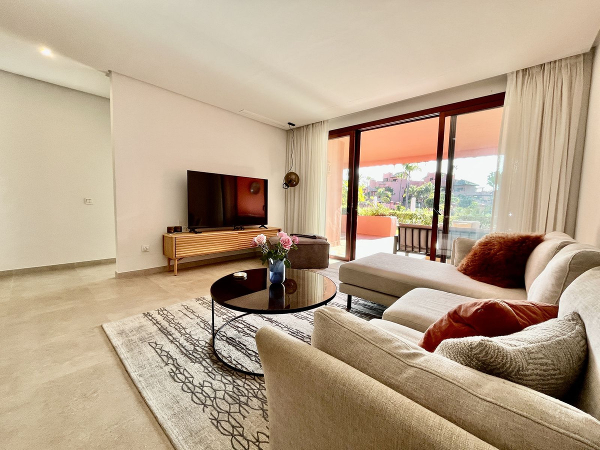 Appartement te koop in Estepona | 3 slaapkamers H5008303