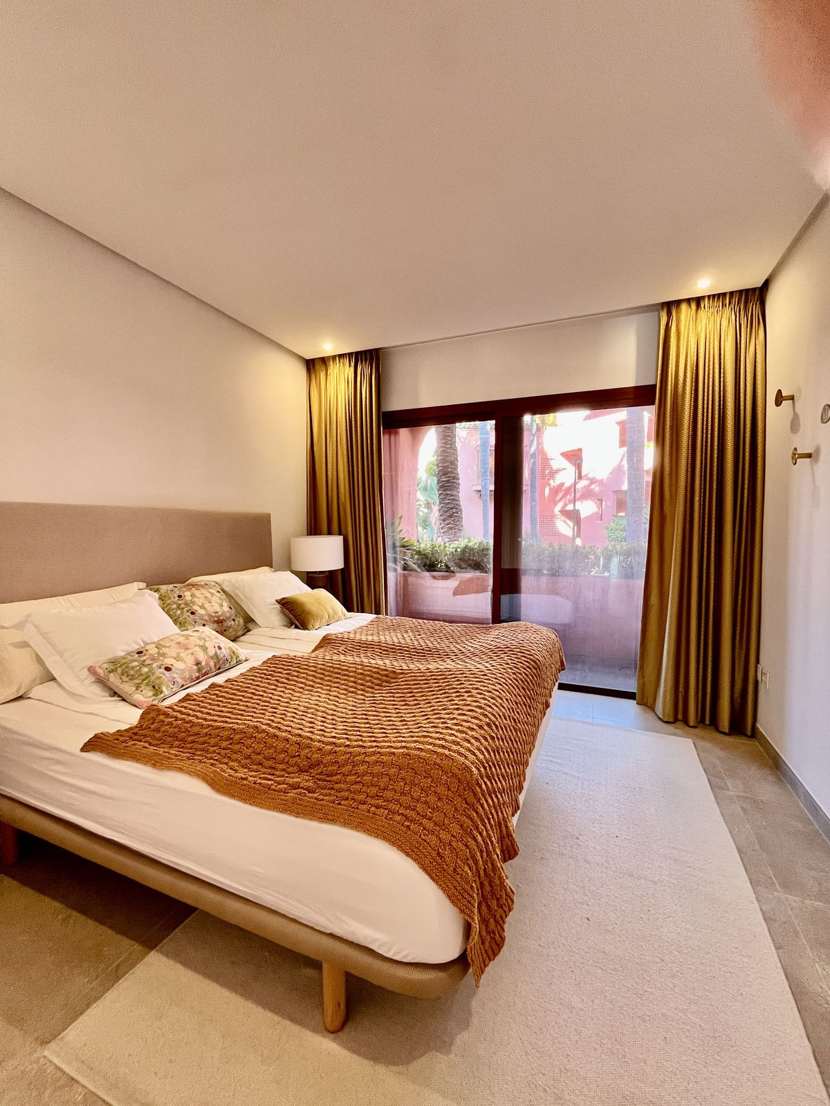 Appartement te koop in Estepona | 3 slaapkamers H5008303