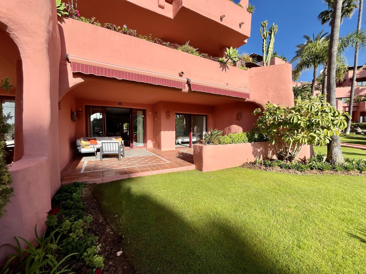 Appartement te koop in Estepona | 3 slaapkamers H5008303