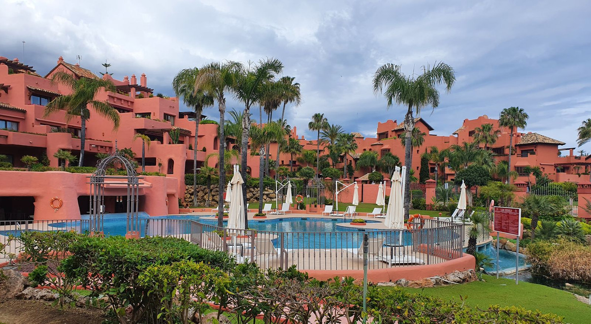 Appartement te koop in Estepona | 3 slaapkamers H5008303