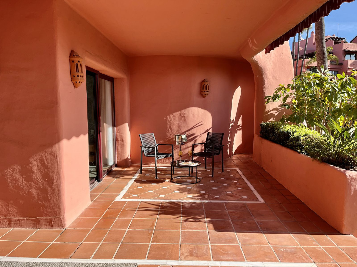 Appartement te koop in Estepona | 3 slaapkamers H5008303