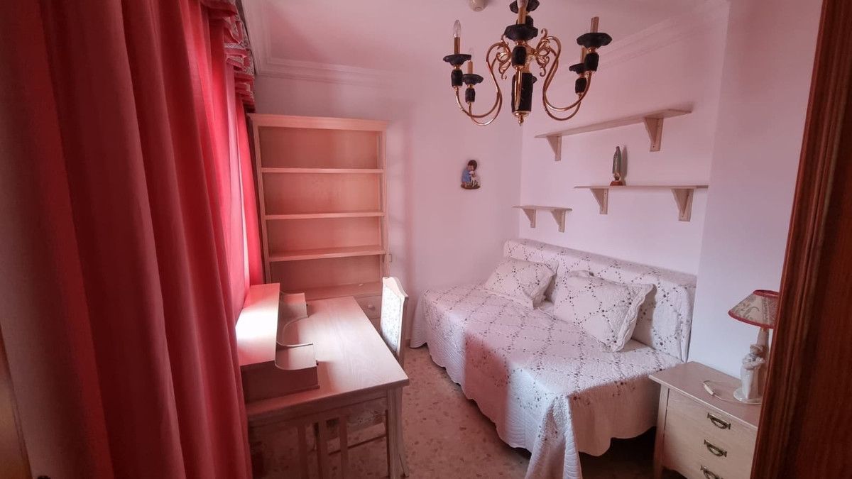 Penthouse te koop in Estepona | 2 slaapkamers H5008531