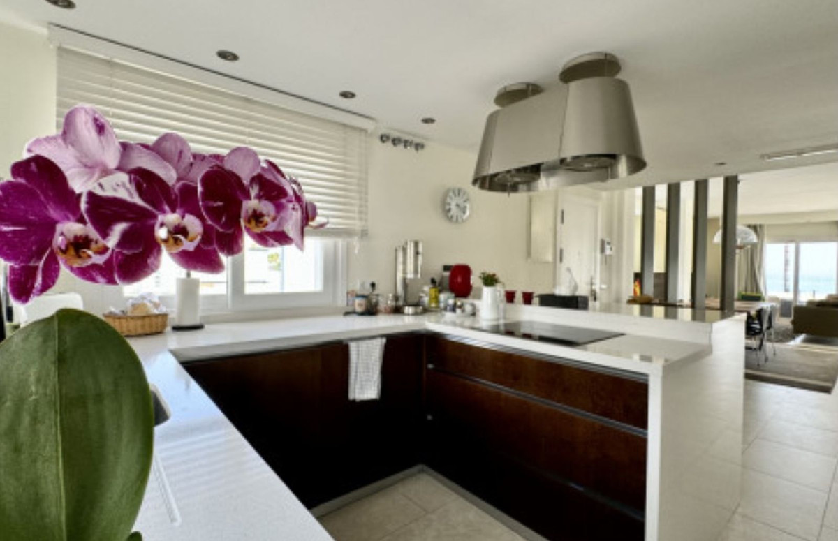 Penthouse te koop in Estepona | 3 slaapkamers H5009188