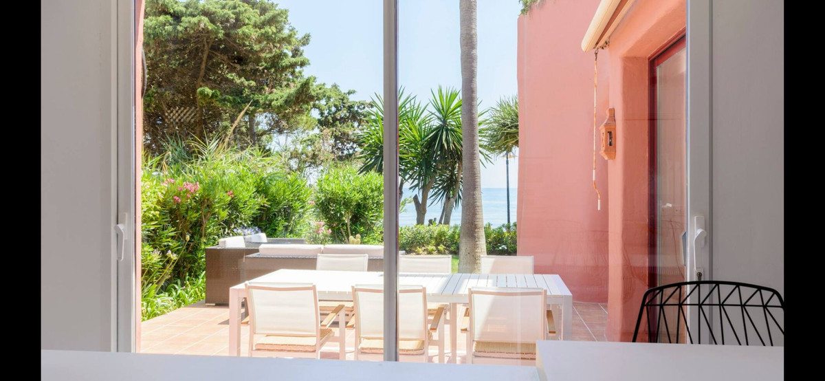 Appartement te koop in Estepona | 3 slaapkamers H5010160