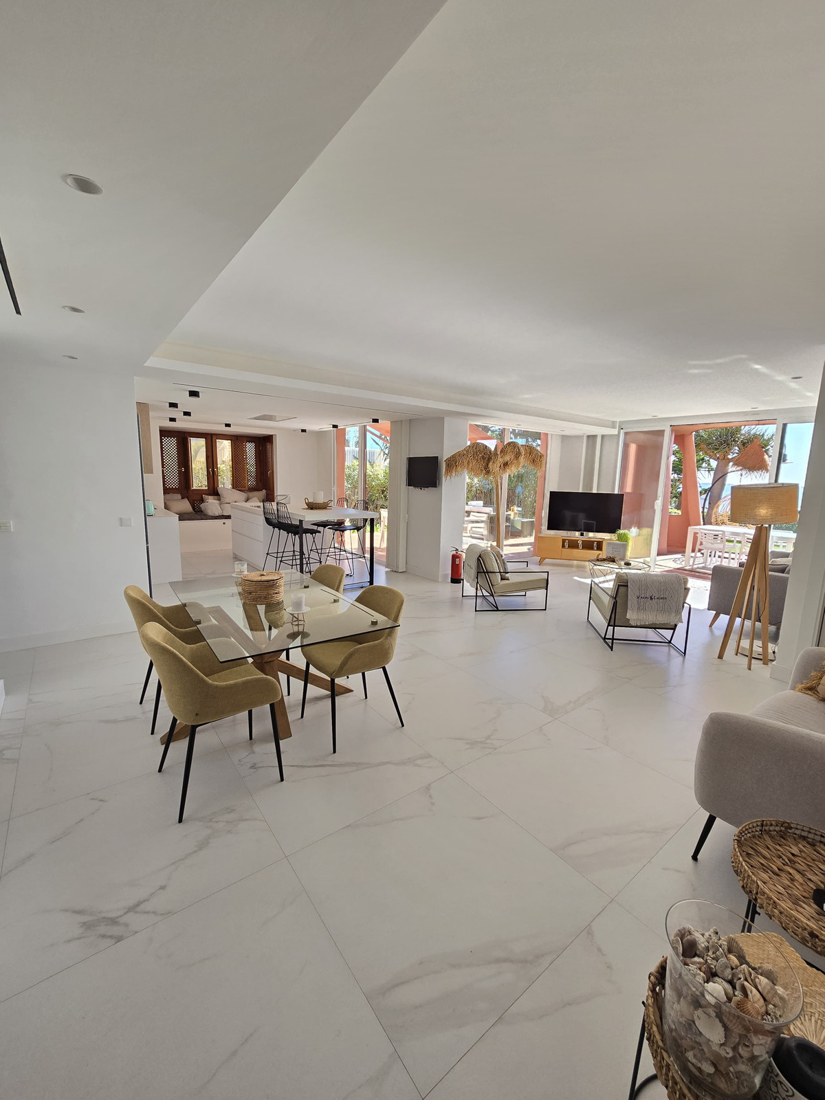 Appartement te koop in Estepona | 3 slaapkamers H5010160
