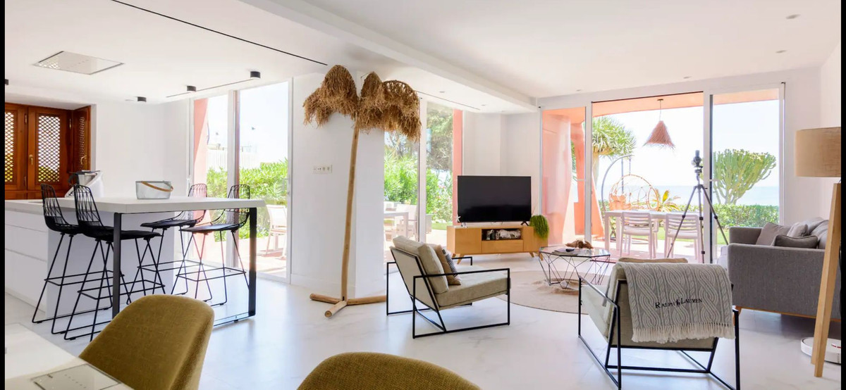 Appartement te koop in Estepona | 3 slaapkamers H5010160