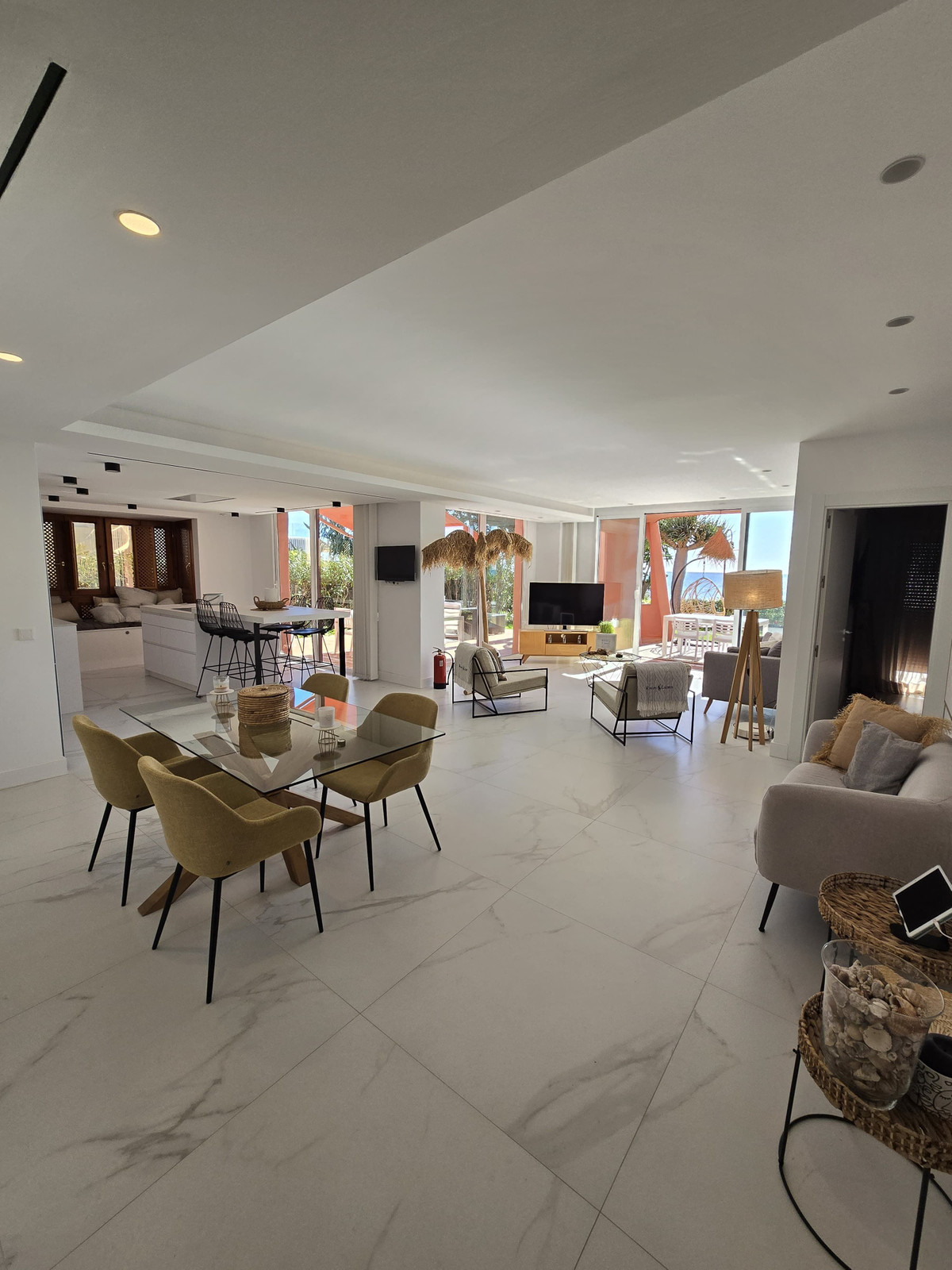 Appartement te koop in Estepona | 3 slaapkamers H5010160