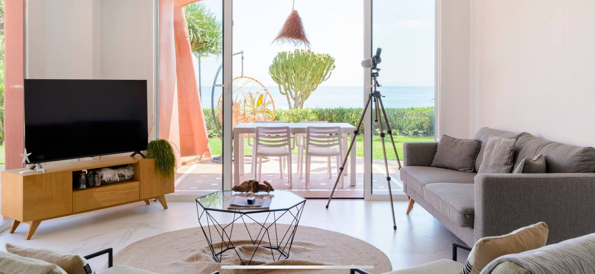 Appartement te koop in Estepona | 3 slaapkamers H5010160