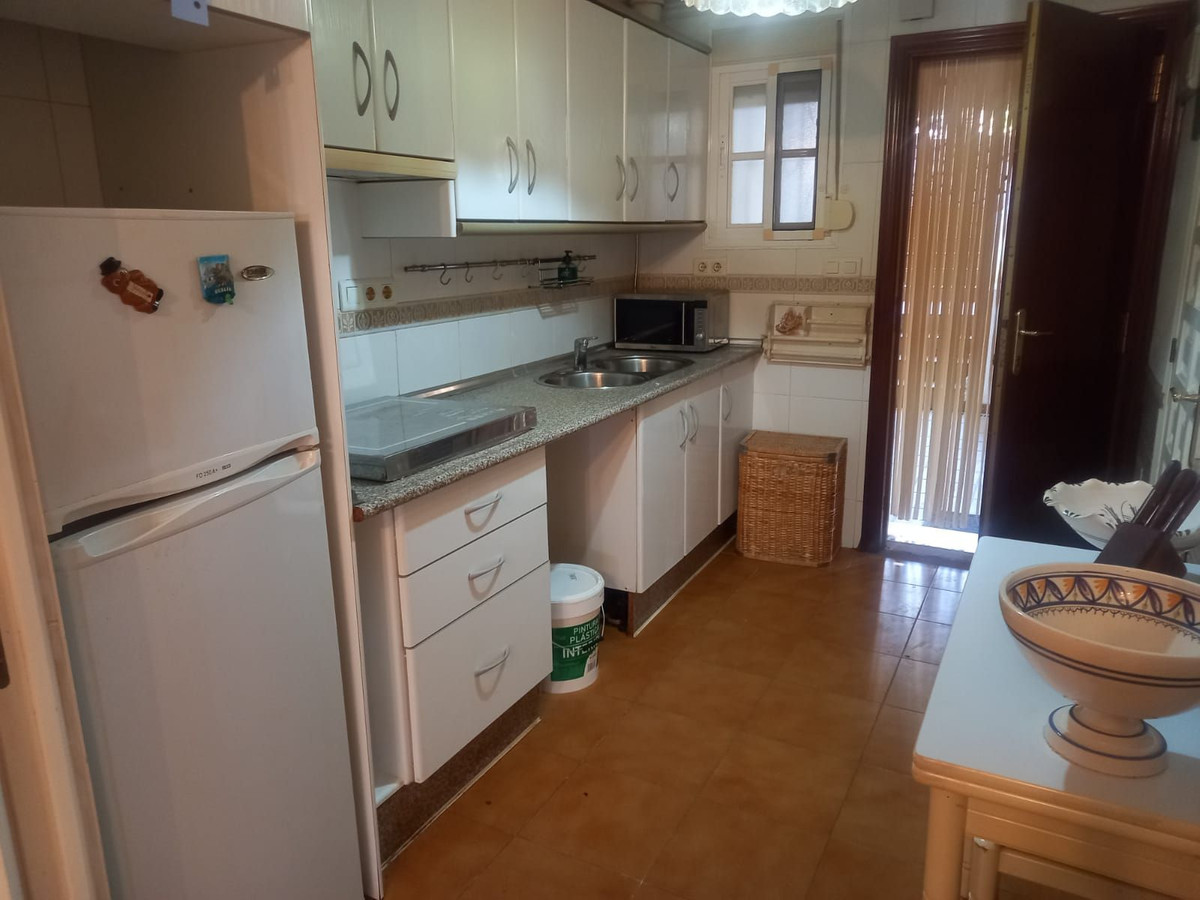 Begane grond appartement in Estepona-5