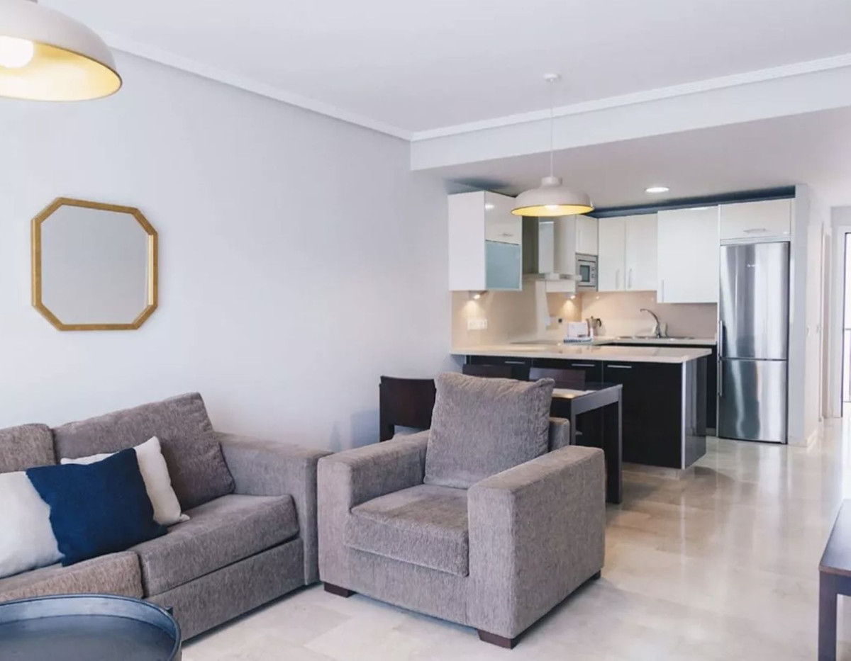 Bovenverdieping Appartement in Estepona-3