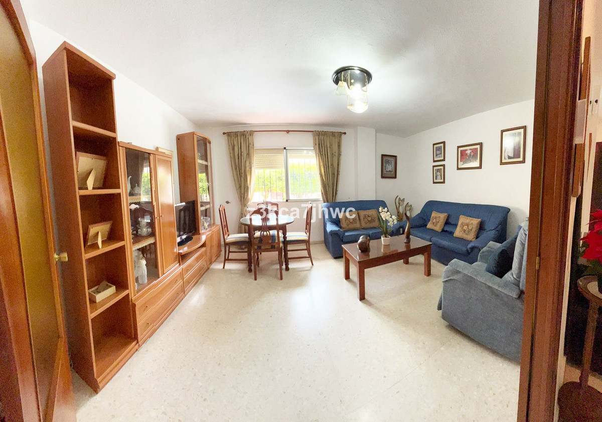Appartement te koop in Estepona | 3 slaapkamers H5021248