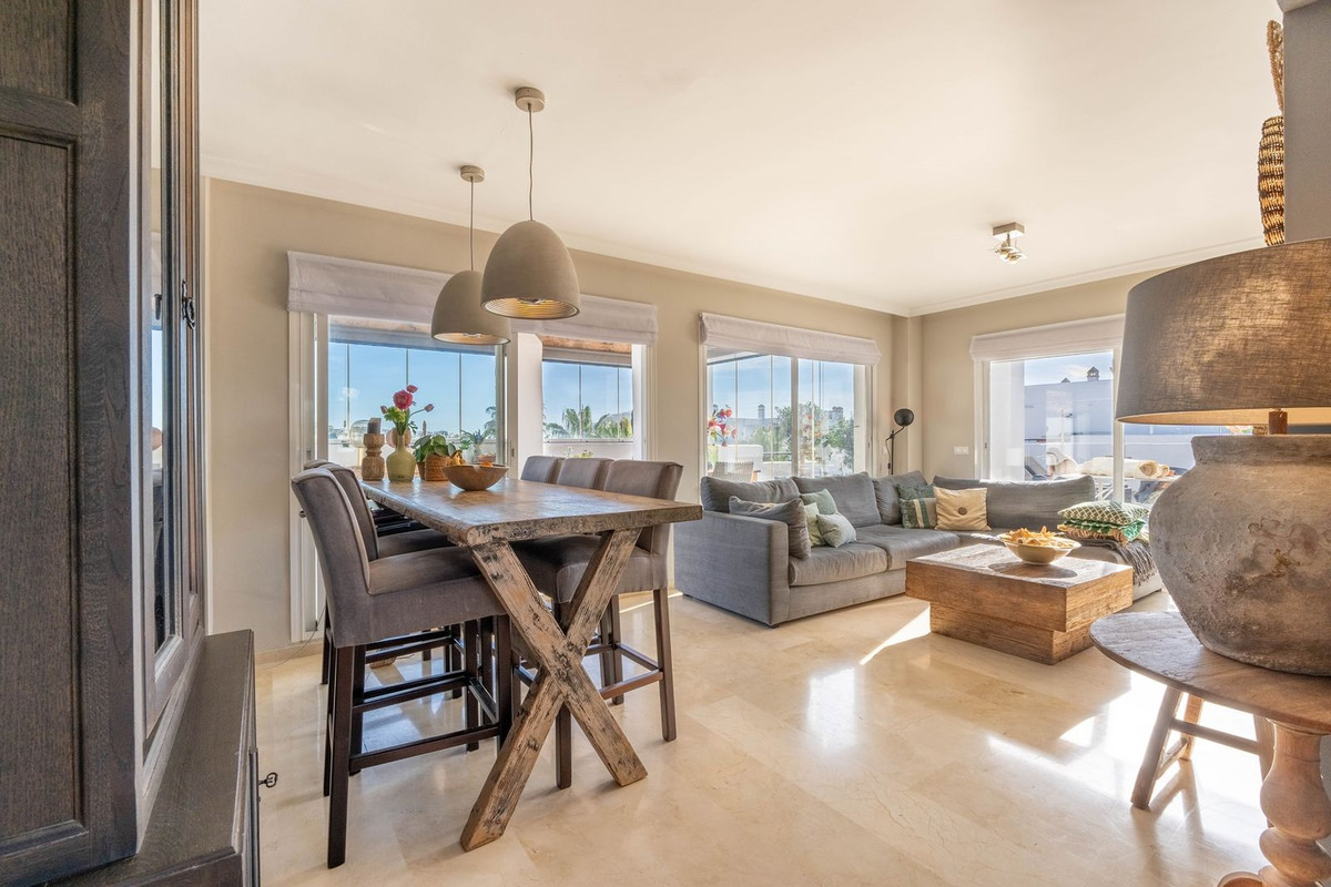 Penthouse Duplex for sale in Estepona | 4 bedrooms H5025922