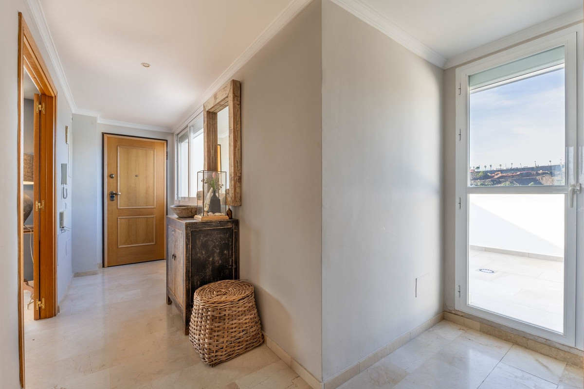 Penthouse Duplex for sale in Estepona | 4 bedrooms H5025922
