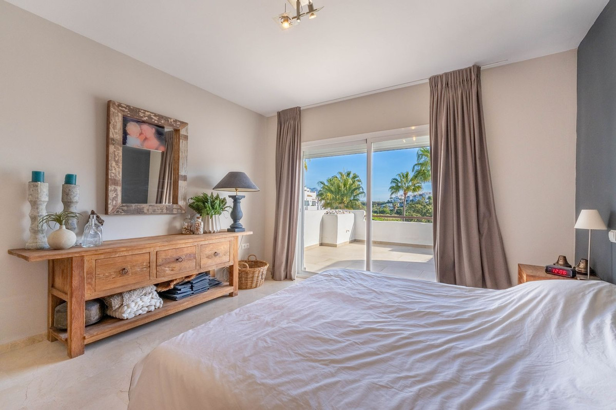 Penthouse Duplex for sale in Estepona | 4 bedrooms H5025922