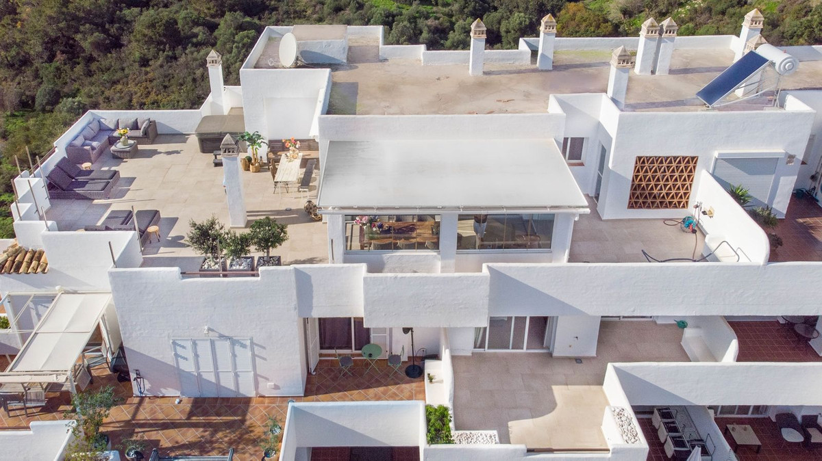 Penthouse Duplex for sale in Estepona | 4 bedrooms H5025922