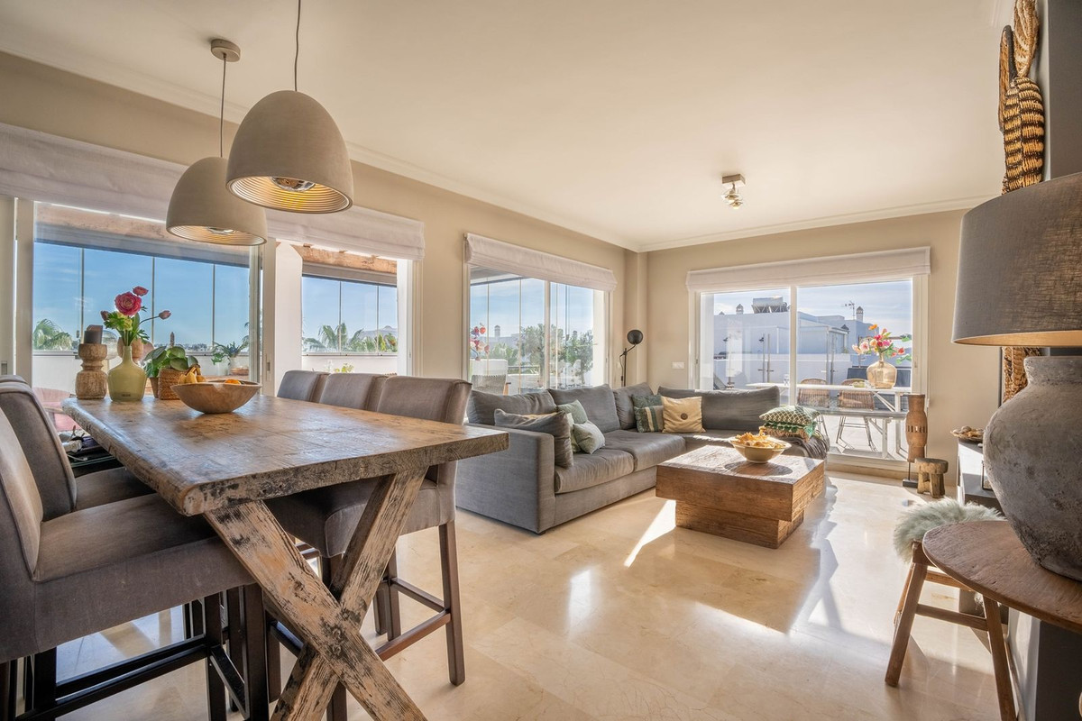 Penthouse Duplex for sale in Estepona | 4 bedrooms H5025922