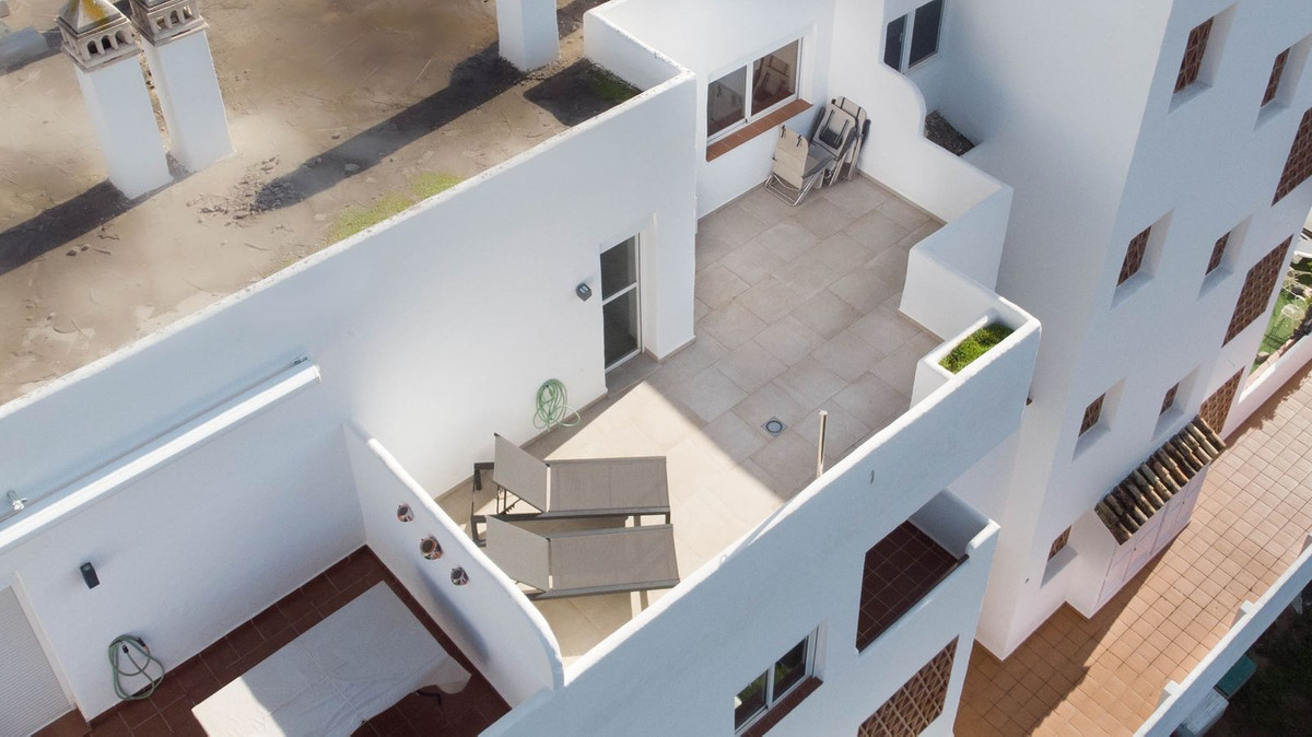 Penthouse Duplex for sale in Estepona | 4 bedrooms H5025922