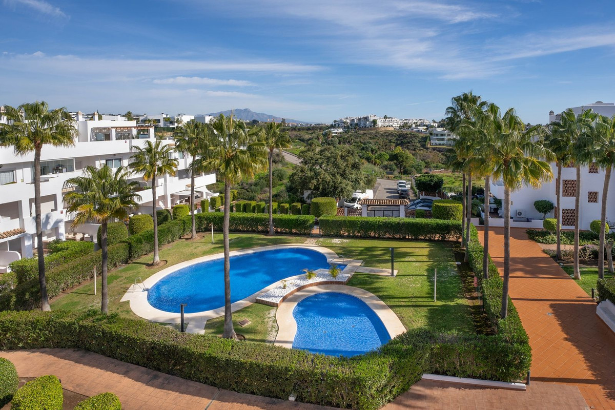 Penthouse Duplex for sale in Estepona | 4 bedrooms H5025922