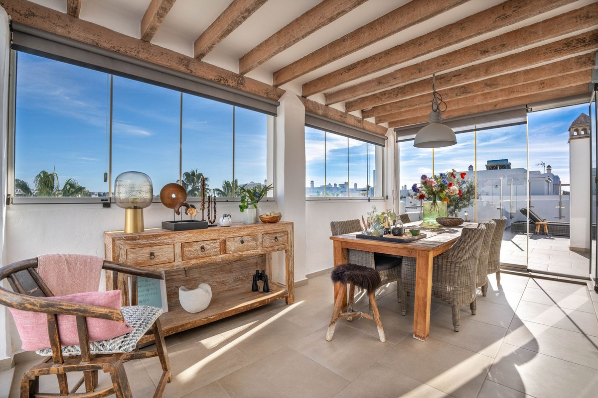 Penthouse Duplex for sale in Estepona | 4 bedrooms H5025922