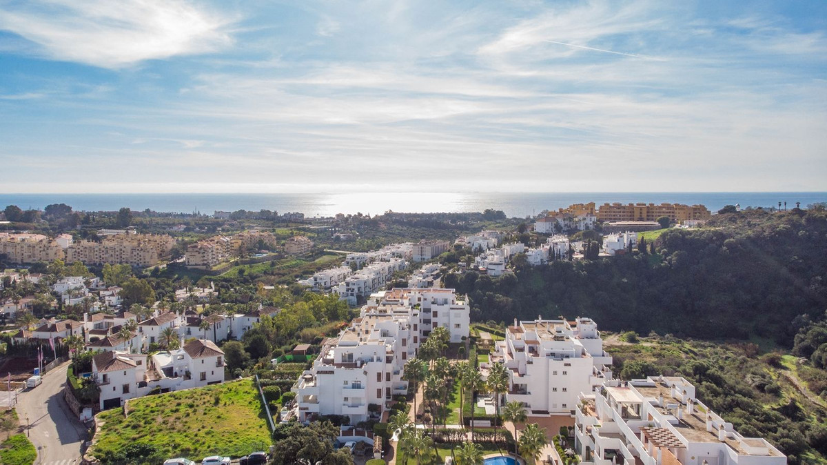 Penthouse Duplex for sale in Estepona | 4 bedrooms H5025922
